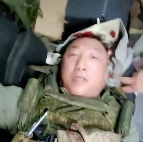 上海股票配资 乌军闯下大祸, 用无人机炸伤中国记者, 中方一句话, 值得俄乌细品